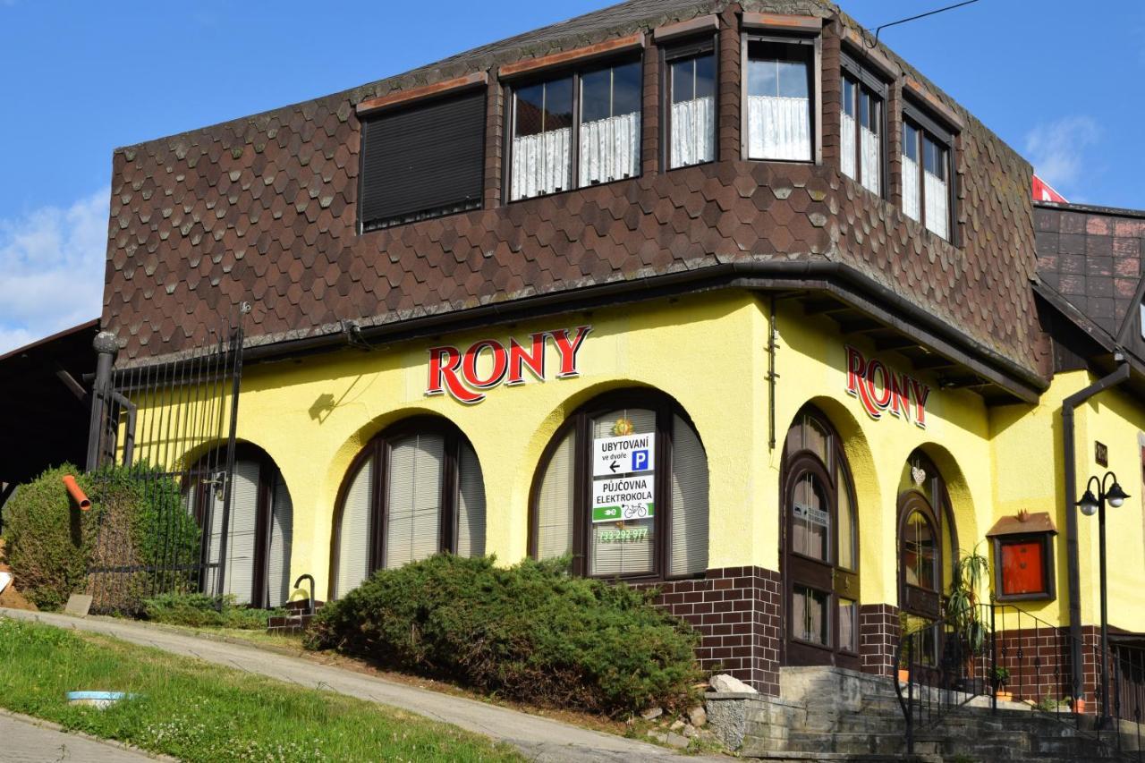 Radejov Penzion Rony מראה חיצוני תמונה