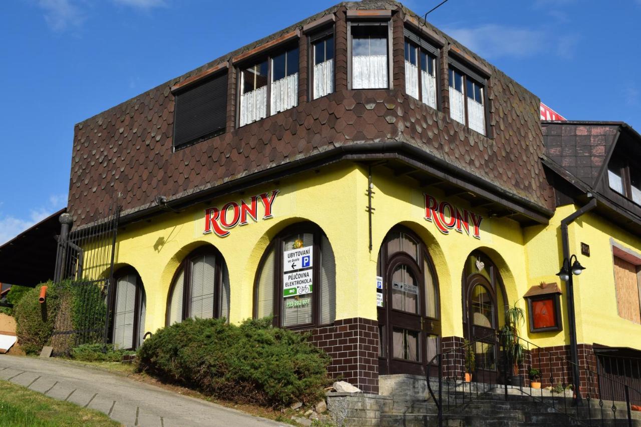 Radejov Penzion Rony מראה חיצוני תמונה